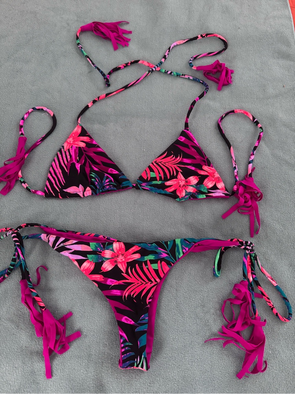 Tropical Floral Tie-Side Reversible Bikini Set -